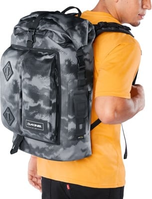 Waterproof hotsell dakine backpack