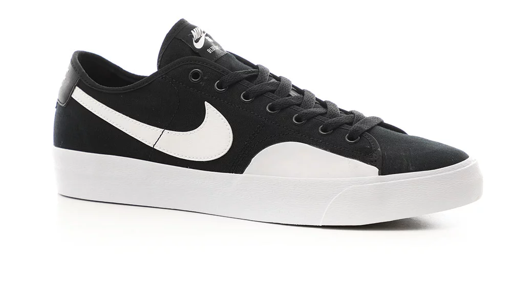 Nike SB Blazer Court Skate black/white-black-gum light brown | Tactics