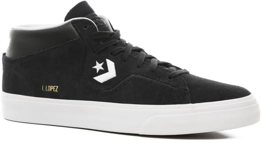are converse skateboarding shoes