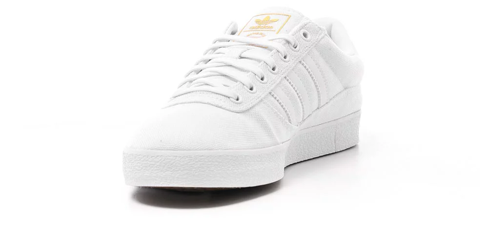 White skateboard outlet shoes