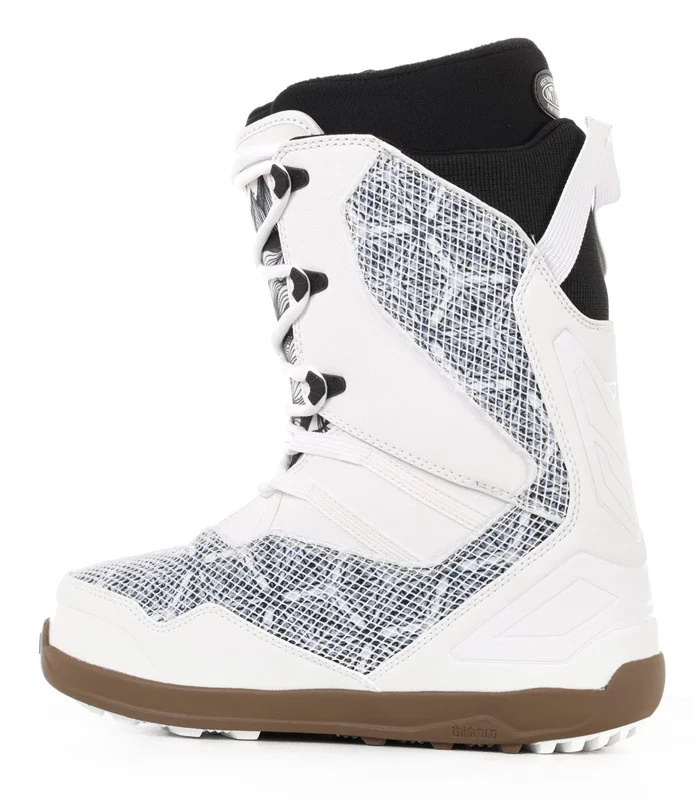 White nike 2024 snowboard boots