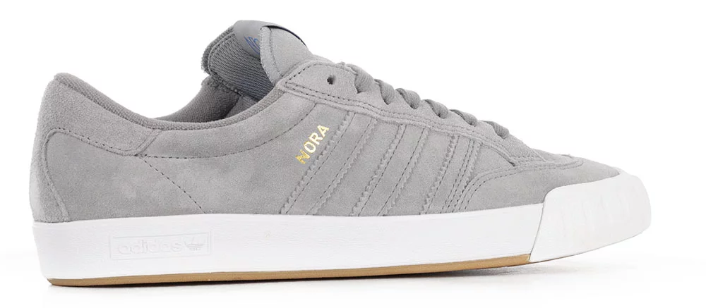 Adidas hot sale skateboard trainers