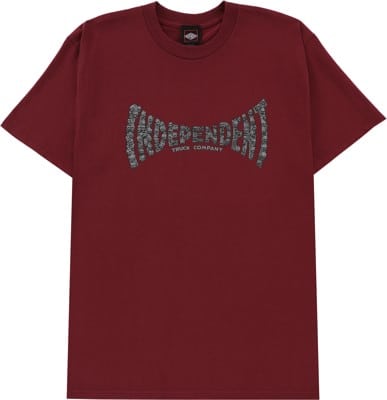 Independent Skull Span T-Shirt - burgundy - view large