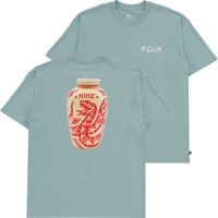 Nike SB Vase T-Shirt - cannon