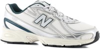 New Balance 740 Shoes - medusa green/angora
